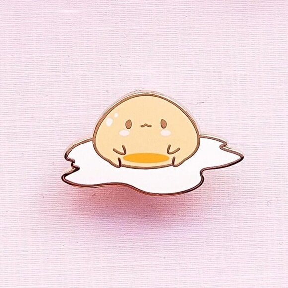 Sunny Side Up Egg Enamel Pin - Kawaii Brooch - Gold Plated Jewelry - Picture 2 of 7